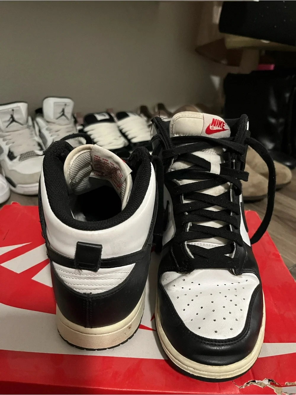 Nike Black and White Interior-Label Sneaker